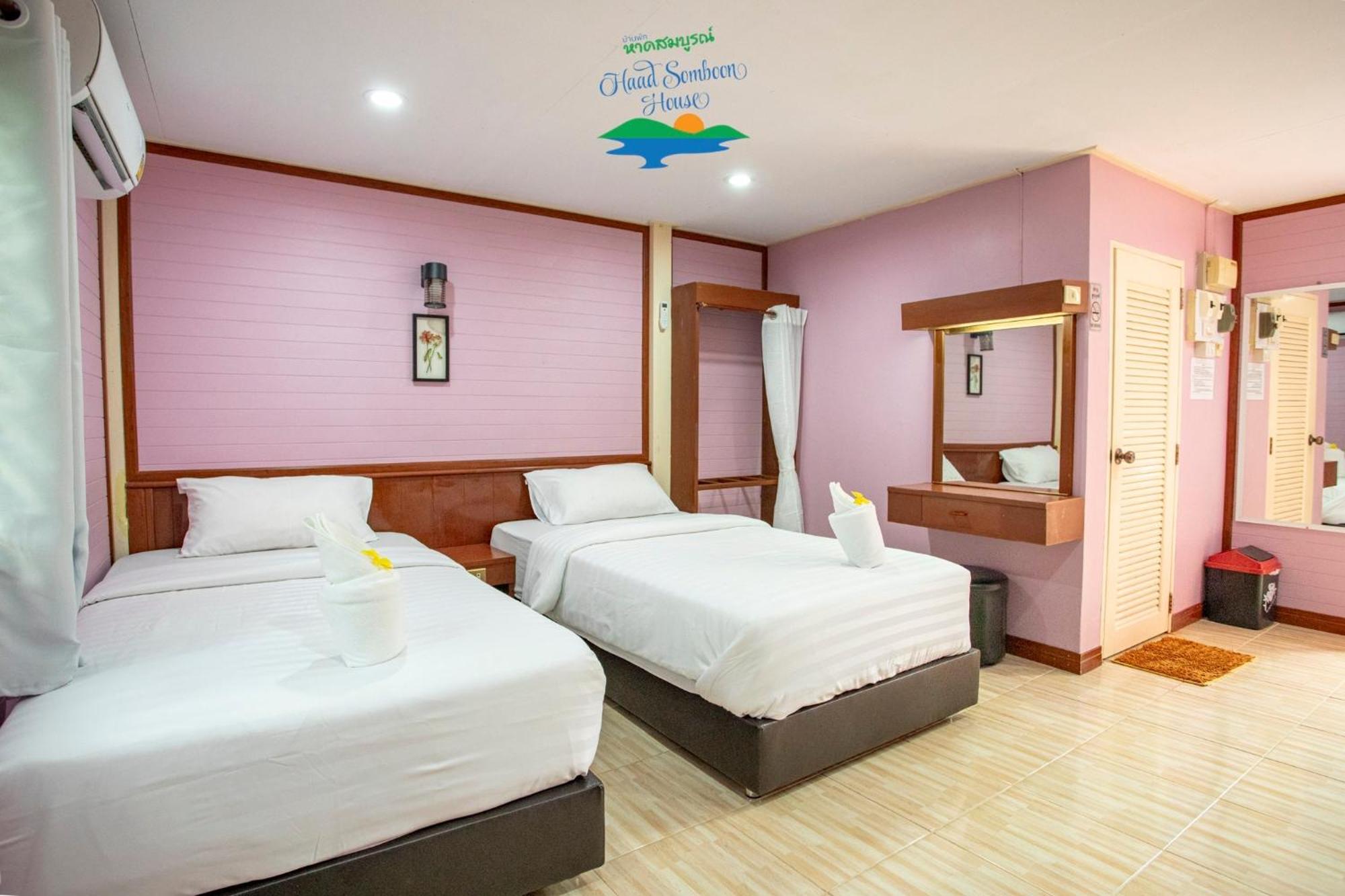 Haad Somboon House Hotel Bangszaphan Kültér fotó