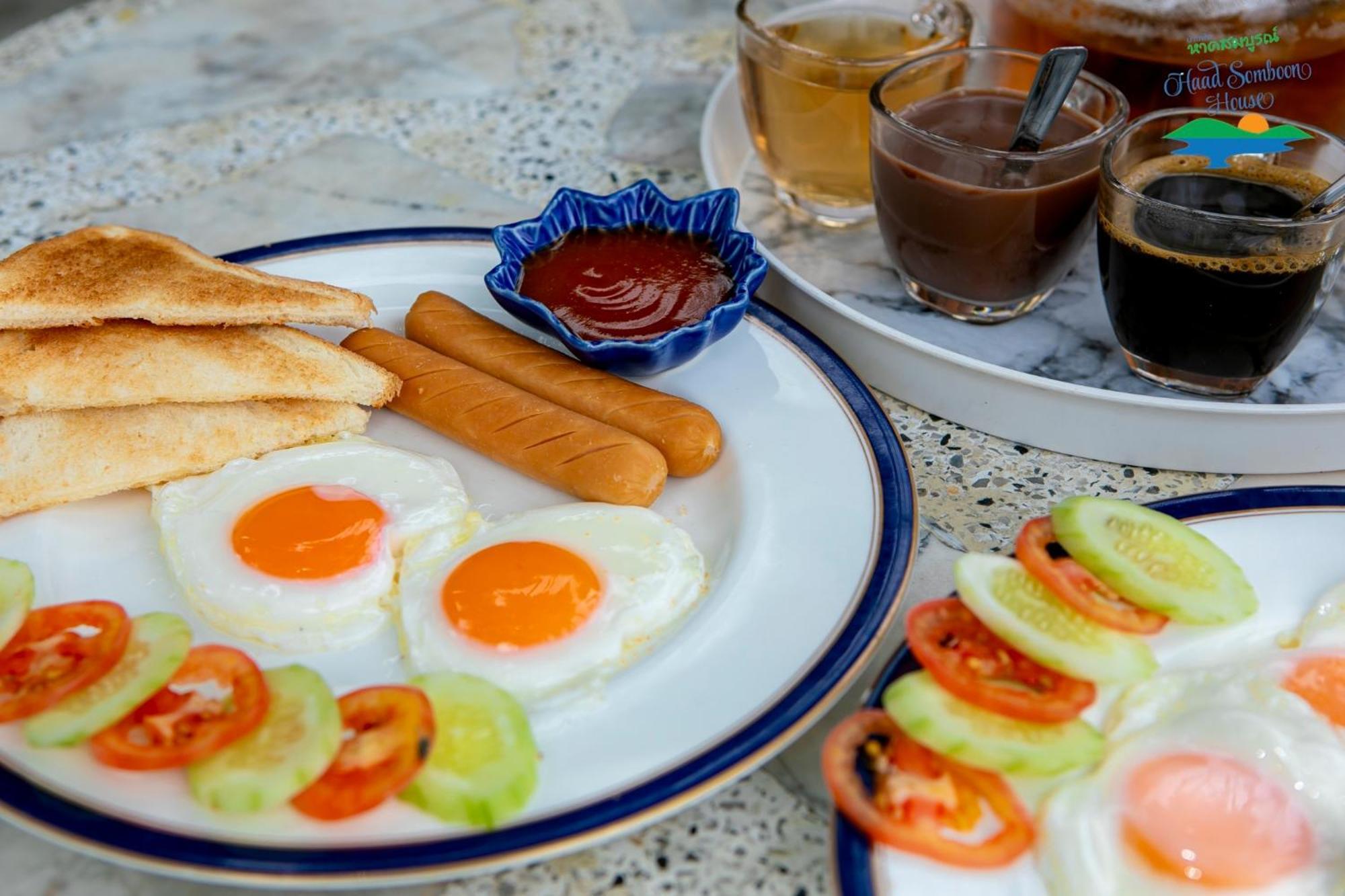 Haad Somboon House Hotel Bangszaphan Kültér fotó
